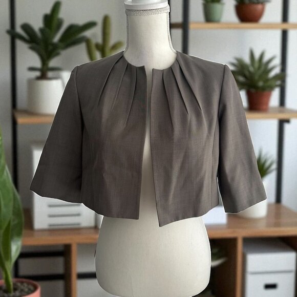 CALVIN KLEIN Cropped Light Brown Short Sleeve Blazer Jacket Size 4 - Picture 1 of 7